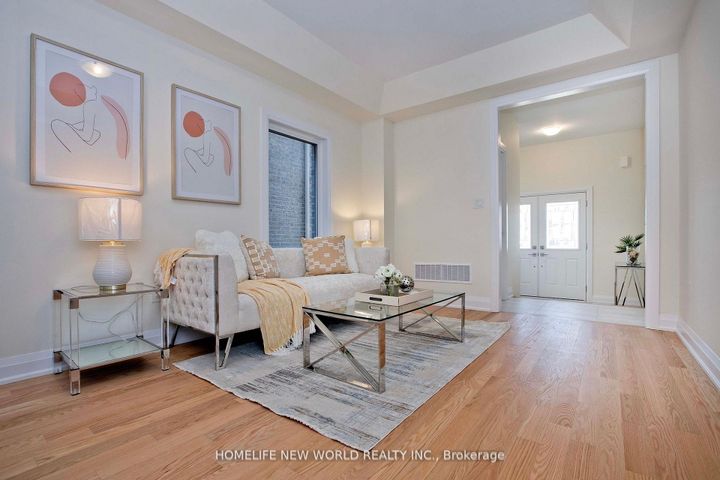 Photo 7 at 240 Seguin Street N, Oak Ridges, Richmond Hill