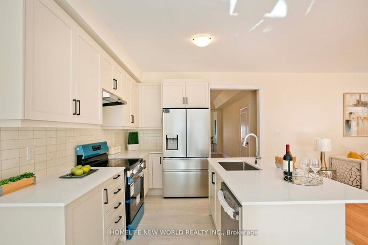 Photo 13 at 240 Seguin Street N, Oak Ridges, Richmond Hill