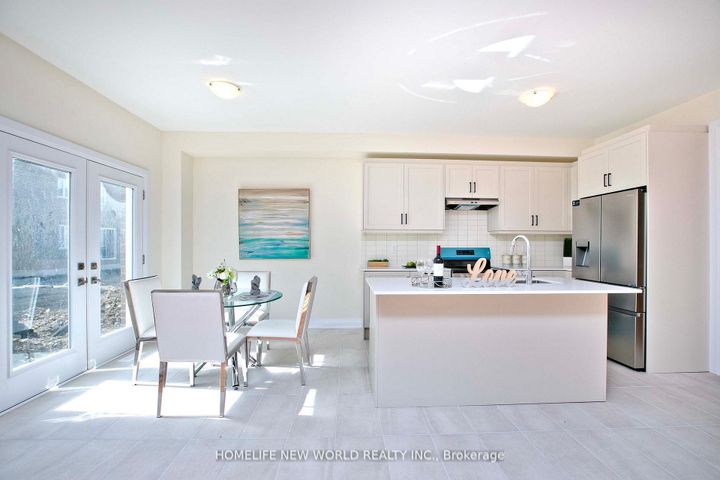 Photo 15 at 240 Seguin Street N, Oak Ridges, Richmond Hill