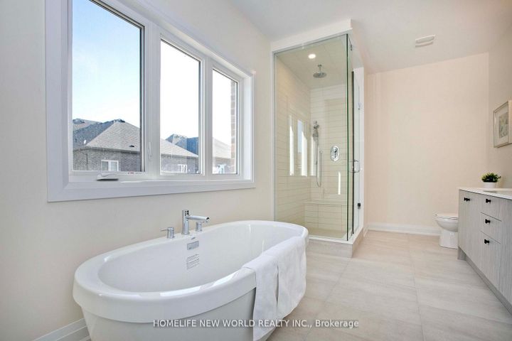 Photo 20 at 240 Seguin Street N, Oak Ridges, Richmond Hill