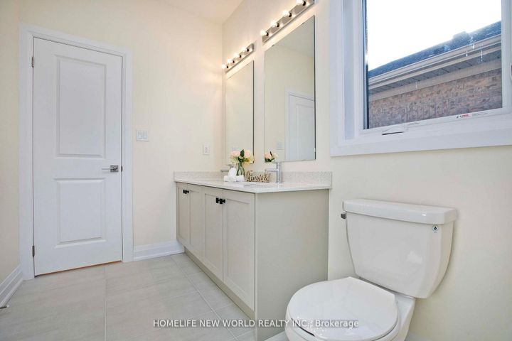 Photo 23 at 240 Seguin Street N, Oak Ridges, Richmond Hill