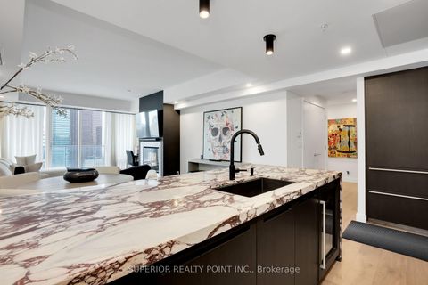 Photo 7 at 4408 - 180 University Avenue, Bay Street Corridor, Toronto