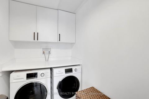 Photo 17 at 4408 - 180 University Avenue, Bay Street Corridor, Toronto