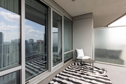 Photo 26 at 4408 - 180 University Avenue, Bay Street Corridor, Toronto