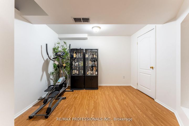 Photo 23 at 96 Lake Louise Drive, Fletcher's Meadow, Brampton