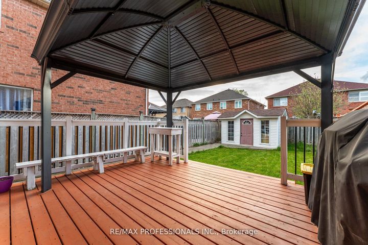 Photo 27 at 96 Lake Louise Drive, Fletcher's Meadow, Brampton