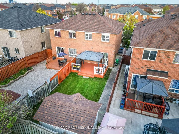 Photo 29 at 96 Lake Louise Drive, Fletcher's Meadow, Brampton