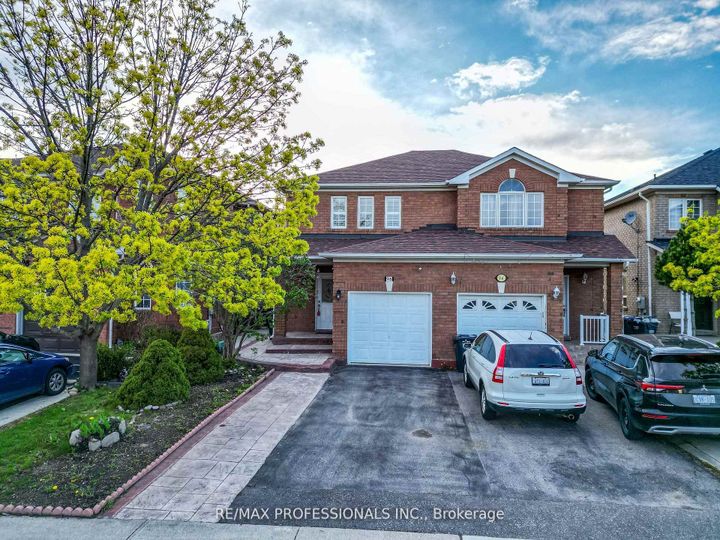Photo 31 at 96 Lake Louise Drive, Fletcher's Meadow, Brampton