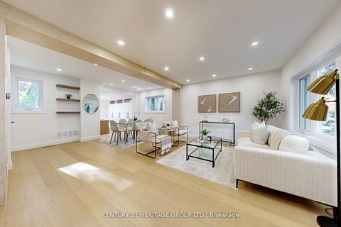 Photo 2 at 547 Melrose Avenue, Nortown, Toronto