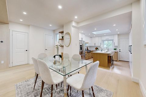 Photo 9 at 547 Melrose Avenue, Nortown, Toronto