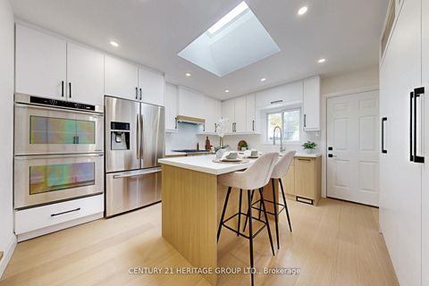 Photo 10 at 547 Melrose Avenue, Nortown, Toronto