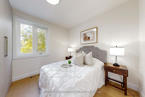 Photo 15 at 547 Melrose Avenue, Nortown, Toronto