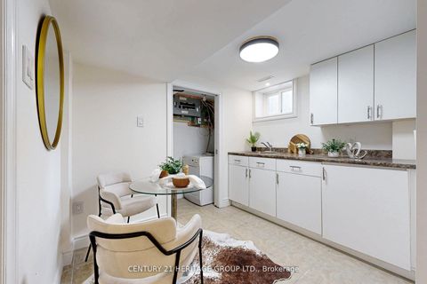 Photo 23 at 547 Melrose Avenue, Nortown, Toronto