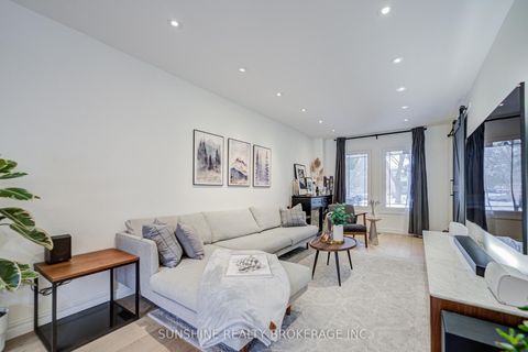 Photo 5 at 48 Ridware Crescent, Highland Creek, Toronto