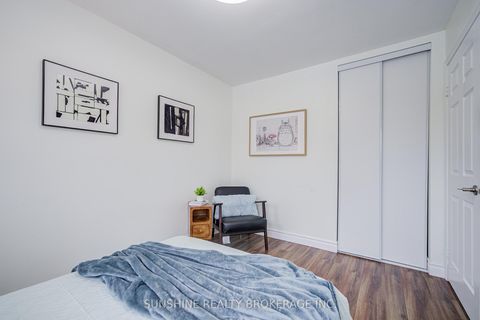 Photo 16 at 48 Ridware Crescent, Highland Creek, Toronto