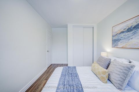 Photo 19 at 48 Ridware Crescent, Highland Creek, Toronto