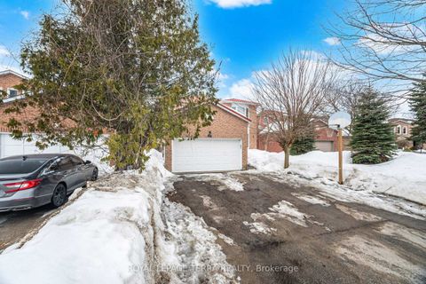 Photo 2 at 44 Carruthers Crescent, Grove East, Barrie