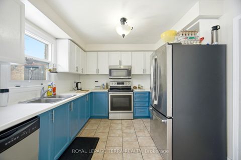 Photo 12 at 44 Carruthers Crescent, Grove East, Barrie