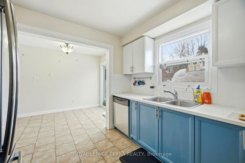 Photo 15 at 44 Carruthers Crescent, Grove East, Barrie