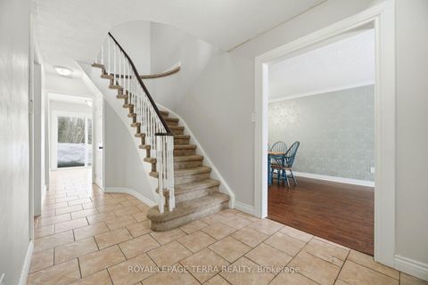 Photo 20 at 44 Carruthers Crescent, Grove East, Barrie