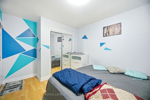 Photo 33 at 44 Carruthers Crescent, Grove East, Barrie