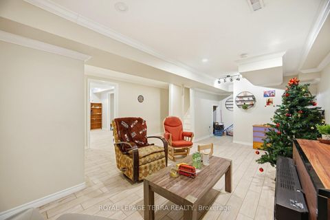 Photo 36 at 44 Carruthers Crescent, Grove East, Barrie