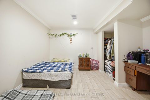 Photo 42 at 44 Carruthers Crescent, Grove East, Barrie