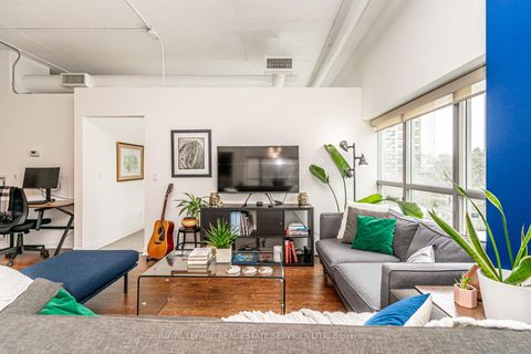 Photo 9 at 206 - 2 Fieldway Road, City Centre West, Toronto