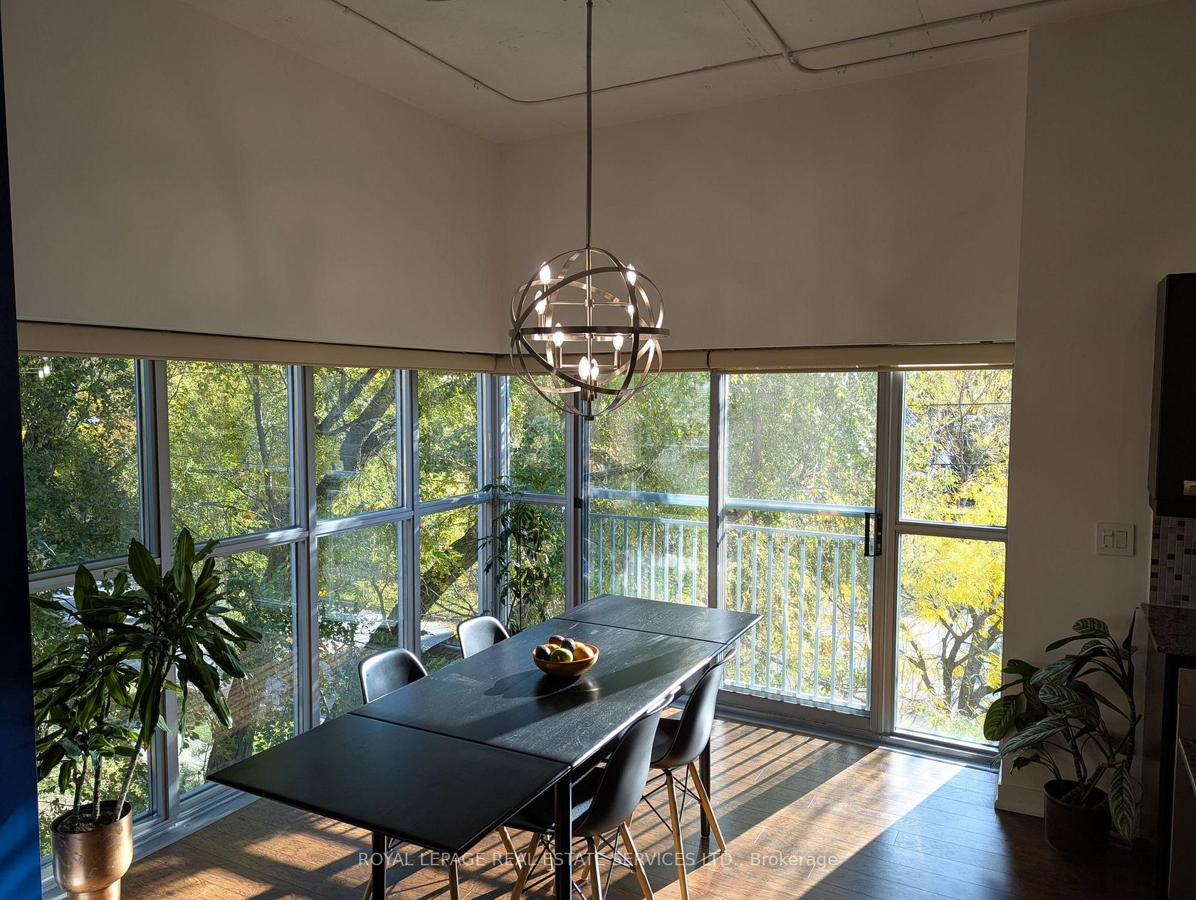 206 - 2 Fieldway Road, City Centre West, Toronto photo number 2