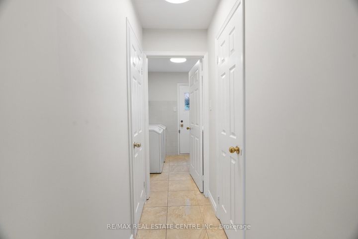 Photo 14 at 4623 Hewicks Lane, East Credit, Mississauga