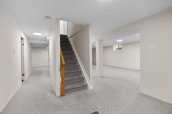 Photo 34 at 4623 Hewicks Lane, East Credit, Mississauga