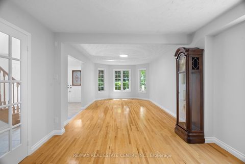 Photo 7 at 4623 Hewicks Lane, East Credit, Mississauga