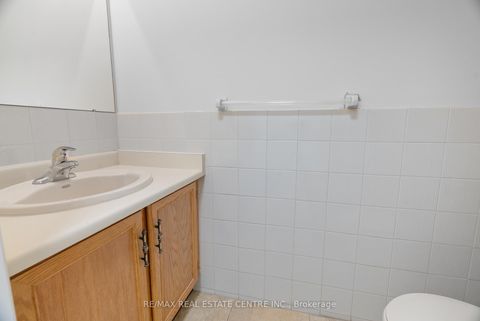 Photo 16 at 4623 Hewicks Lane, East Credit, Mississauga