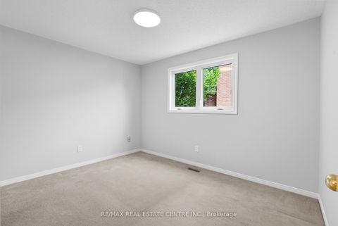 Photo 20 at 4623 Hewicks Lane, East Credit, Mississauga