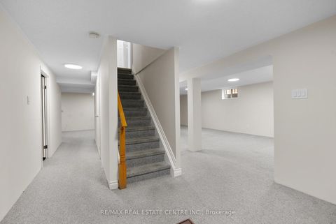 Photo 34 at 4623 Hewicks Lane, East Credit, Mississauga