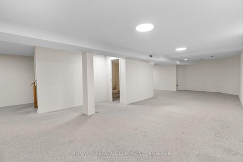 Photo 35 at 4623 Hewicks Lane, East Credit, Mississauga