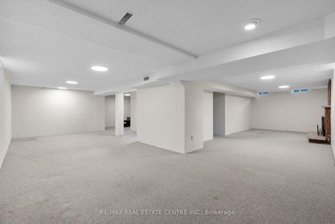 Photo 37 at 4623 Hewicks Lane, East Credit, Mississauga