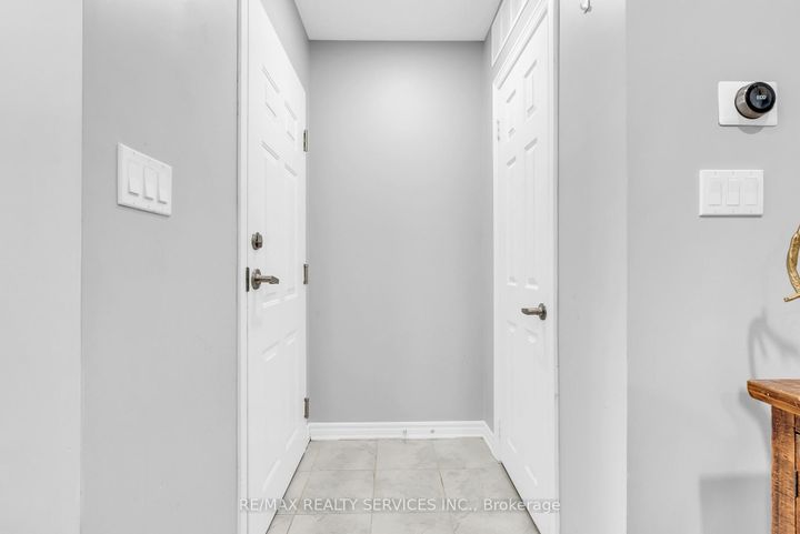 Photo 4 at 185 - 200 Veterans Drive, Northwest Brampton, Brampton