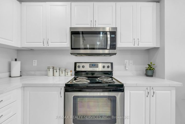 Photo 12 at 185 - 200 Veterans Drive, Northwest Brampton, Brampton