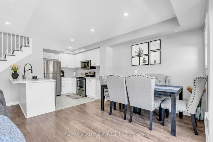 Photo 13 at 185 - 200 Veterans Drive, Northwest Brampton, Brampton