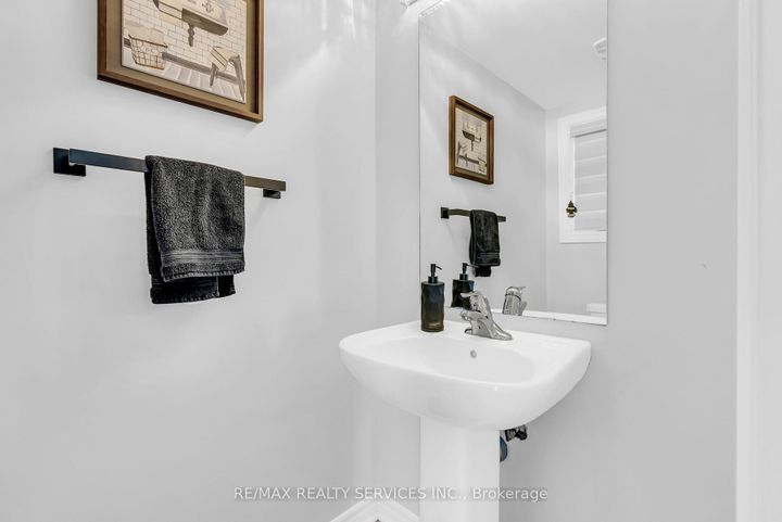 Photo 17 at 185 - 200 Veterans Drive, Northwest Brampton, Brampton