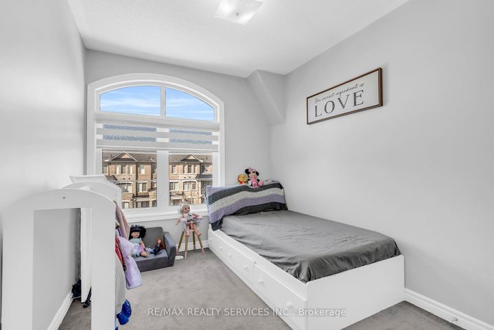 Photo 27 at 185 - 200 Veterans Drive, Northwest Brampton, Brampton