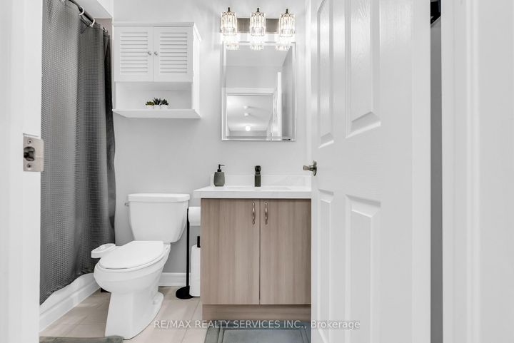 Photo 29 at 185 - 200 Veterans Drive, Northwest Brampton, Brampton