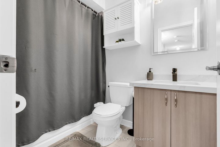 Photo 30 at 185 - 200 Veterans Drive, Northwest Brampton, Brampton