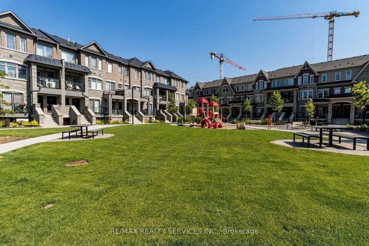 Photo 40 at 185 - 200 Veterans Drive, Northwest Brampton, Brampton