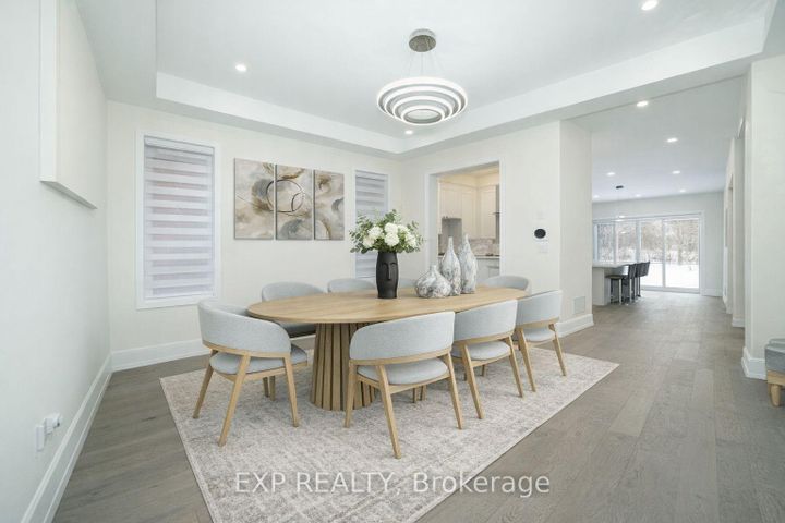 Photo 4 at 121 Milky Way Drive, Observatory, Richmond Hill