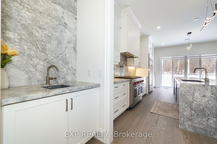 Photo 9 at 121 Milky Way Drive, Observatory, Richmond Hill