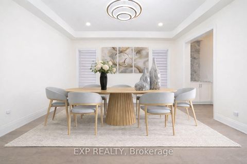 Photo 5 at 121 Milky Way Drive, Observatory, Richmond Hill