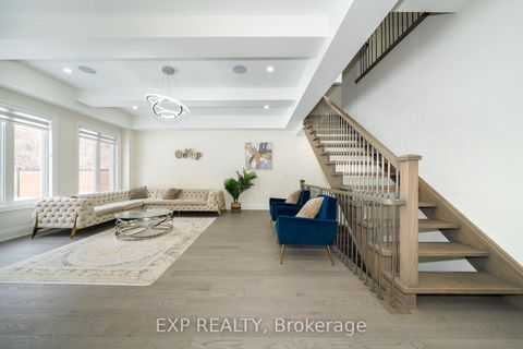 Photo 8 at 121 Milky Way Drive, Observatory, Richmond Hill