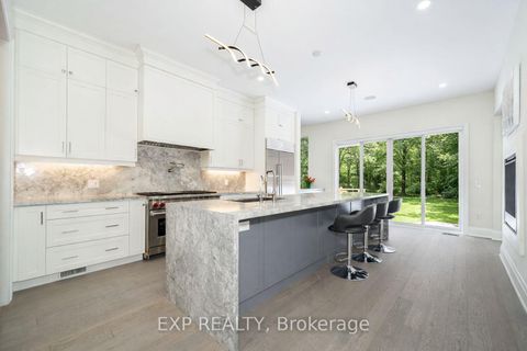 Photo 12 at 121 Milky Way Drive, Observatory, Richmond Hill